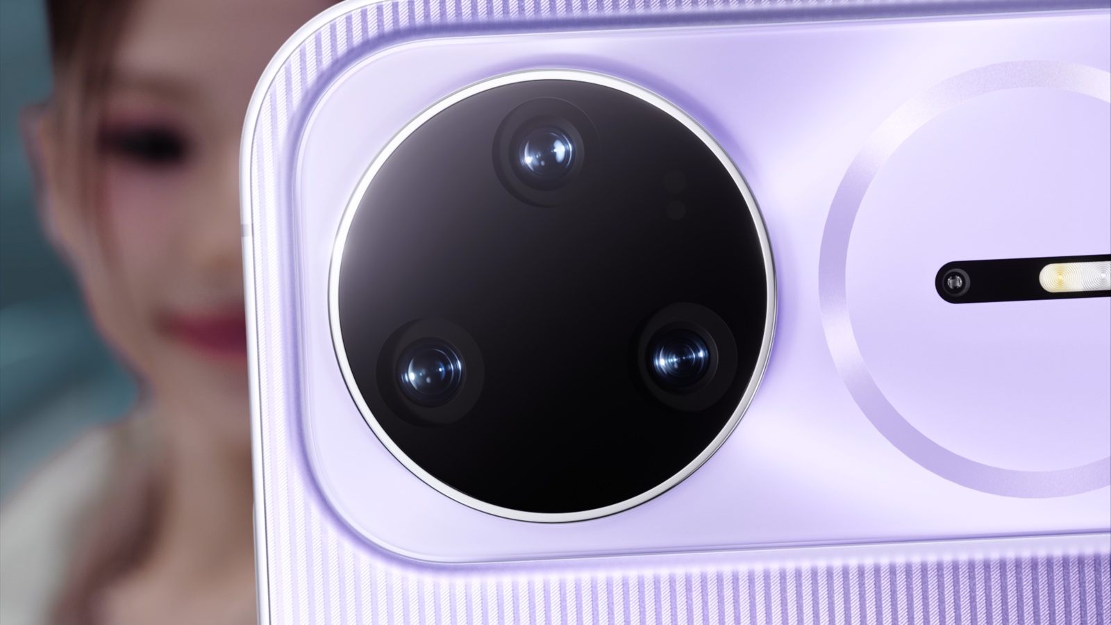 华为 NOVA15 Pro 手机影像模组材质特写